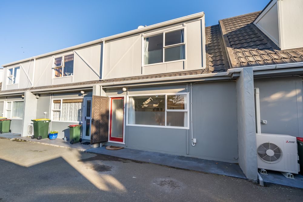 5/25 Tennyson ST, PETONE, LOWER HUTT - Carousel 1