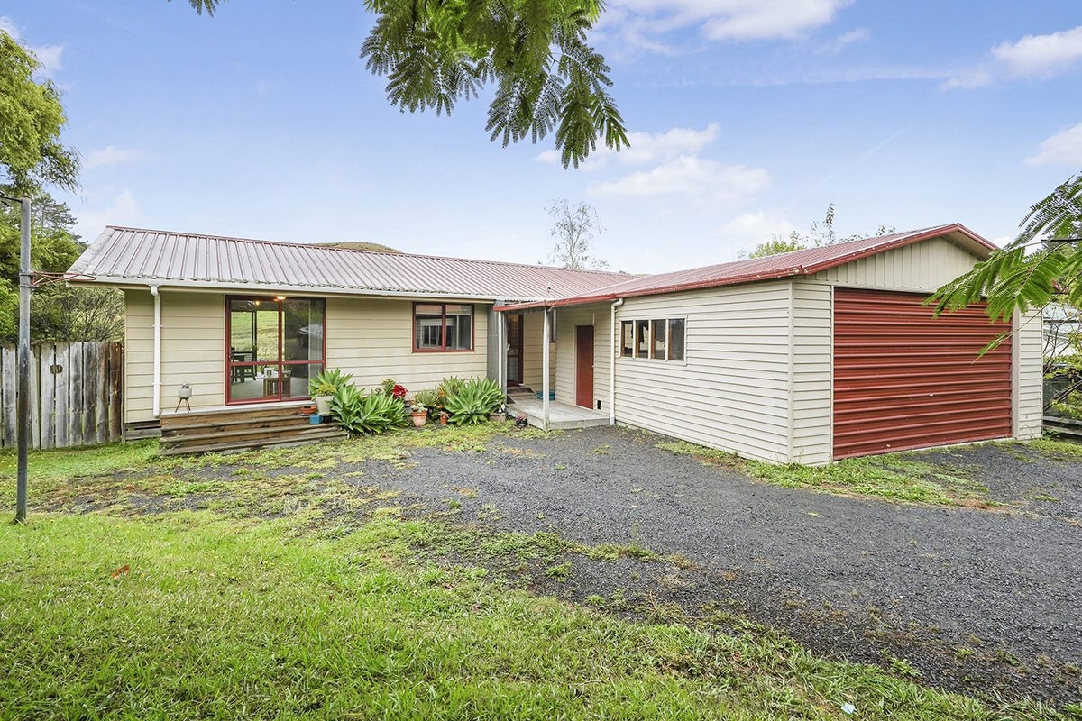 3 Starr Street, Huntly - Carousel 1