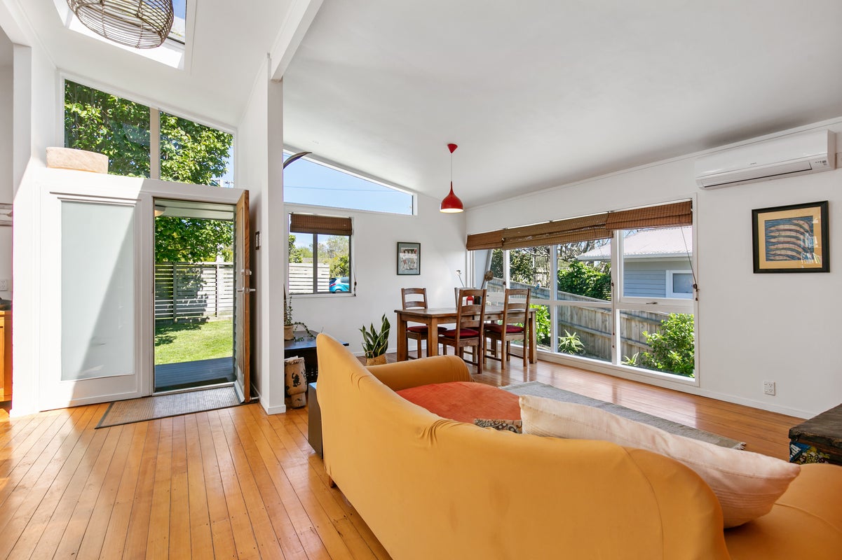37 Aeroview Drive, Beach Haven, Auckland - Carousel 2