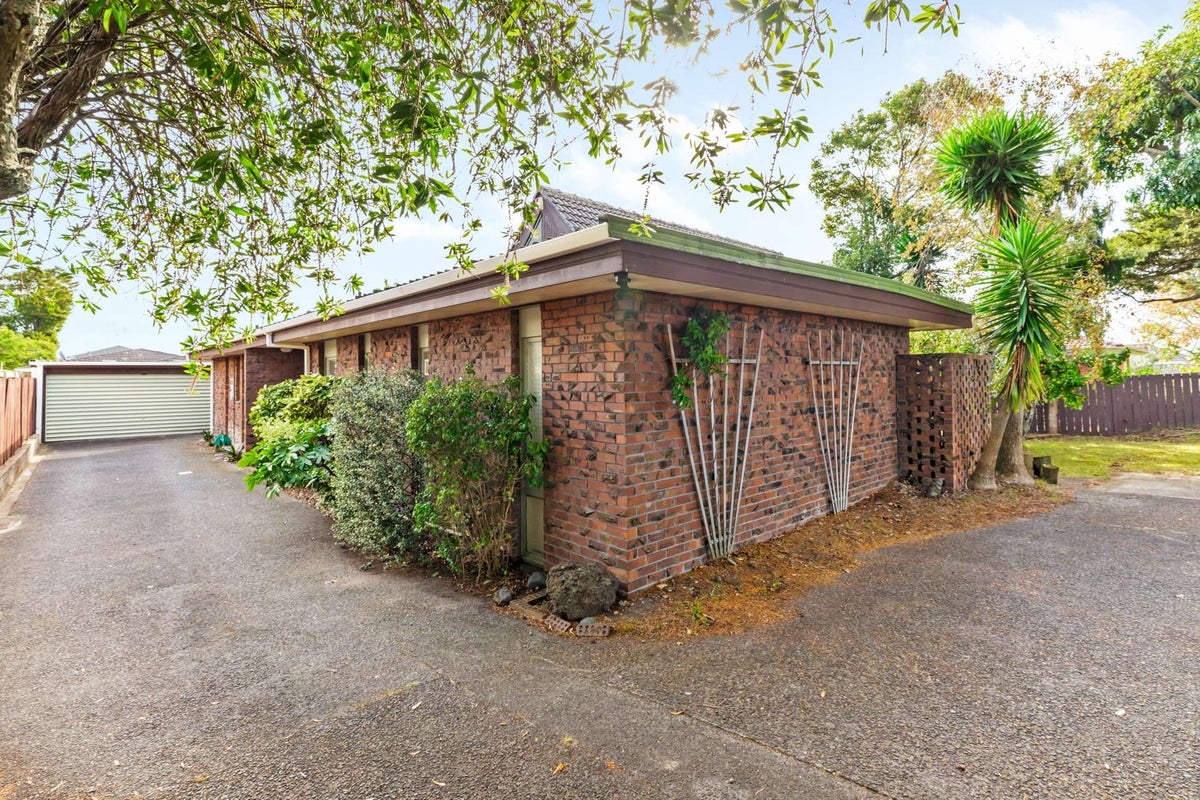401 Blockhouse Bay Road, Blockhouse Bay, Auckland - Carousel 1