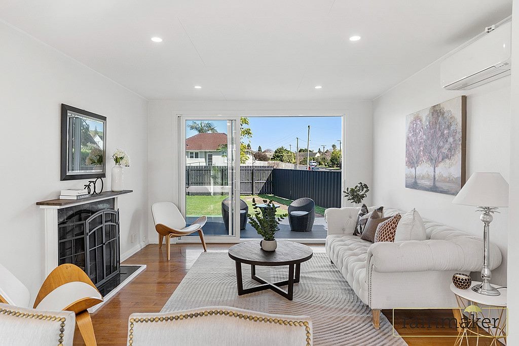35 Coral Crescent, Panmure, Auckland - Carousel 1