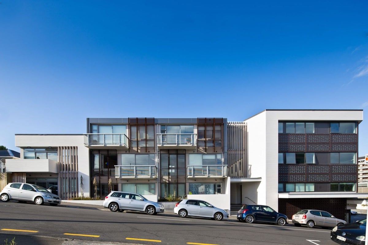 202/80 Riddiford Street, Newtown, Wellington - Carousel 1