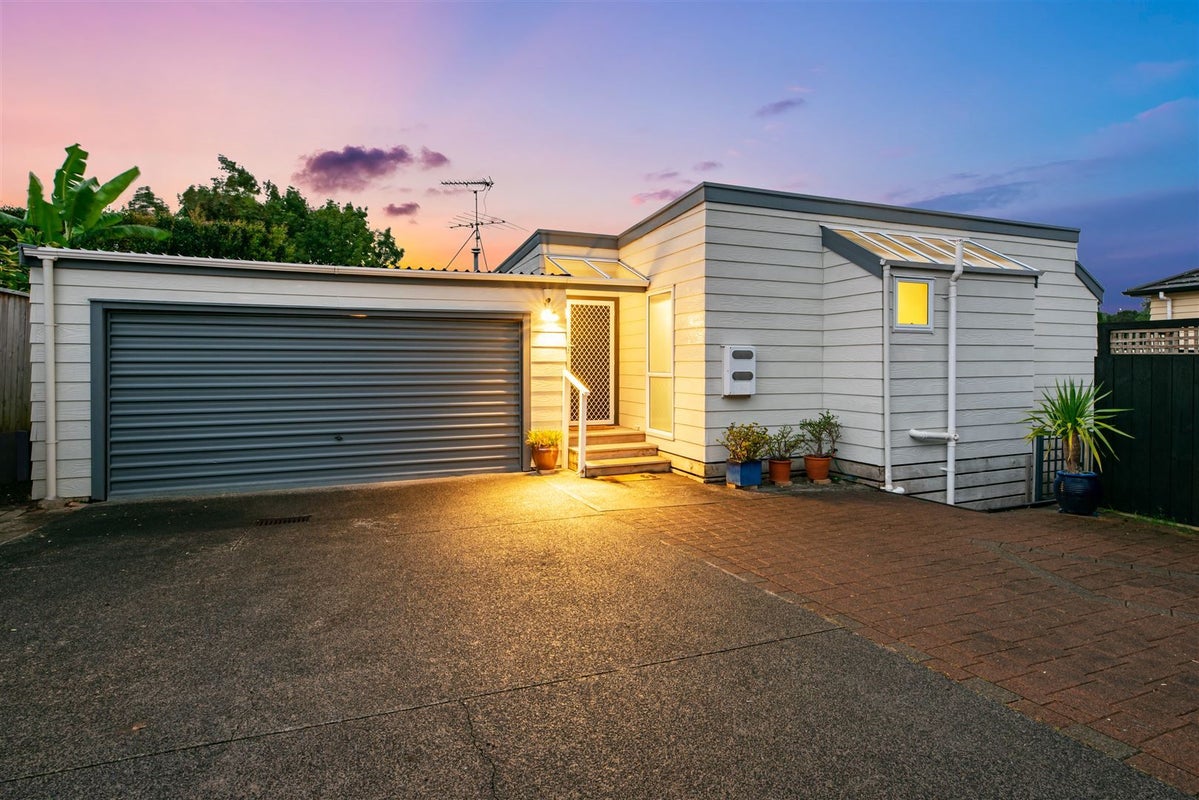 1/20 Kirby Street, Glendene, Auckland - Carousel 1