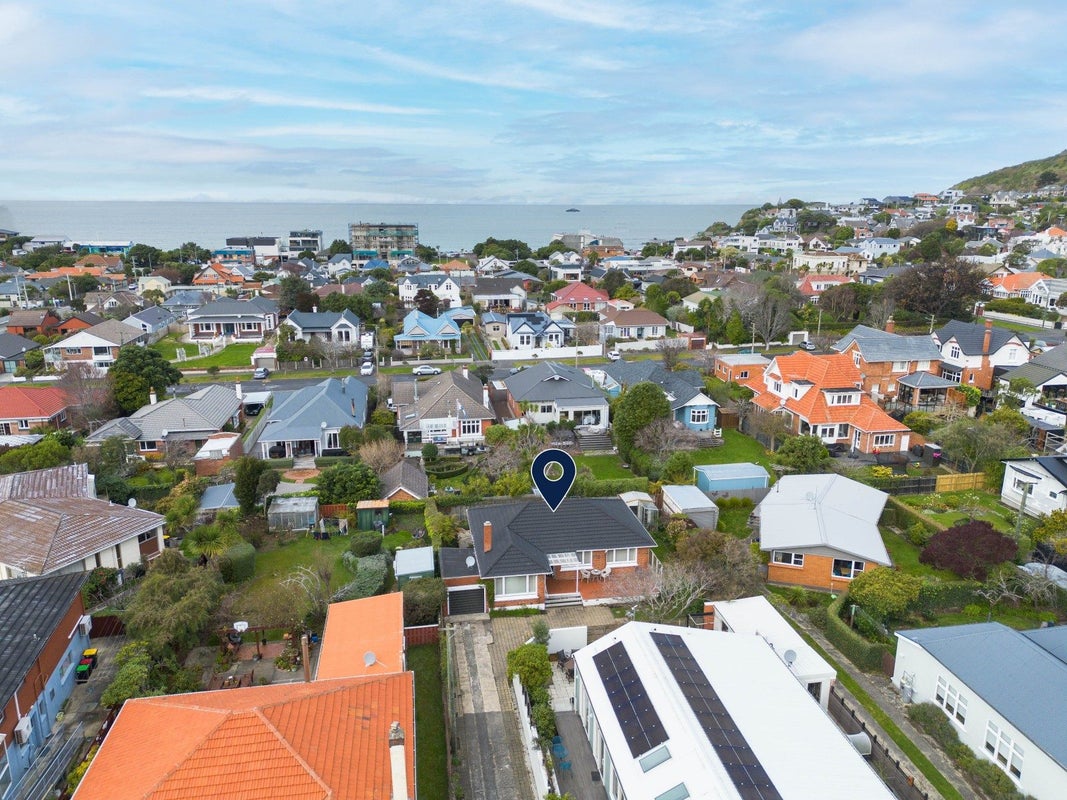11 Hobson Street, Saint Clair, Dunedin - Carousel 2