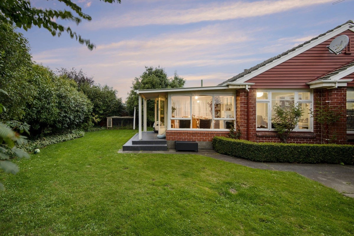 10 Verran Place, Fendalton, Christchurch - Carousel 2