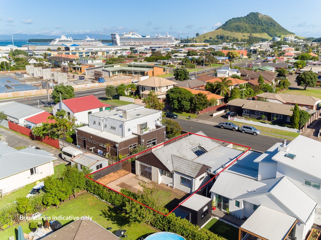 4 Terrace Avenue, Mount Maunganui - Carousel 2