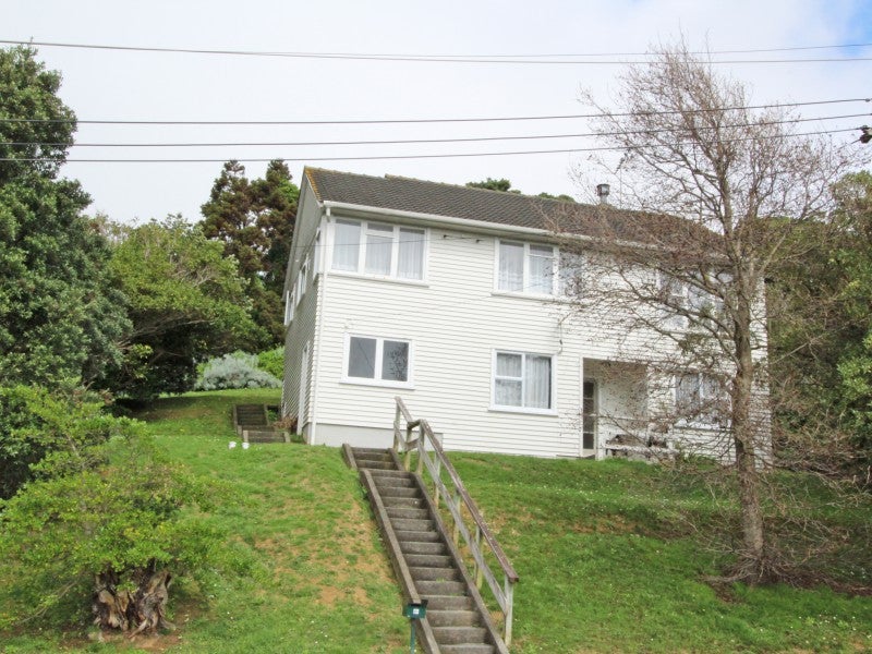 46 Gloucester Street, Cannons Creek, Porirua - Carousel 1