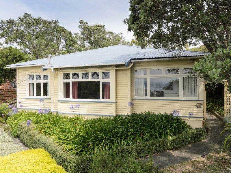 107 Upland Road, Kelburn, Wellington - Carousel 1
