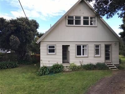 3 Titoki Road, Waikanae Beach, Waikanae - Carousel 1