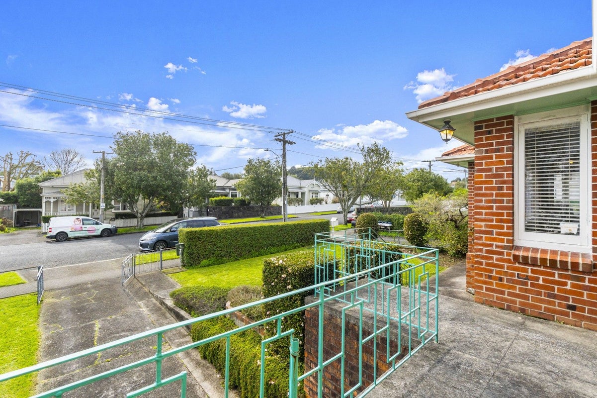 41 Milton Road, Mount Eden, Auckland - Carousel 2