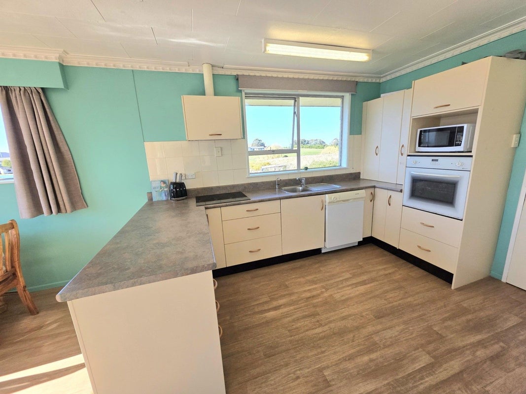 7 Rye Street, South Hill, Oamaru - Carousel 2