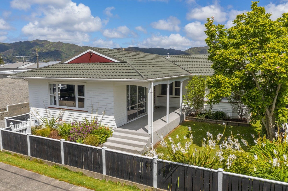 59 Frederick Street, Avalon, Lower Hutt - Carousel 1