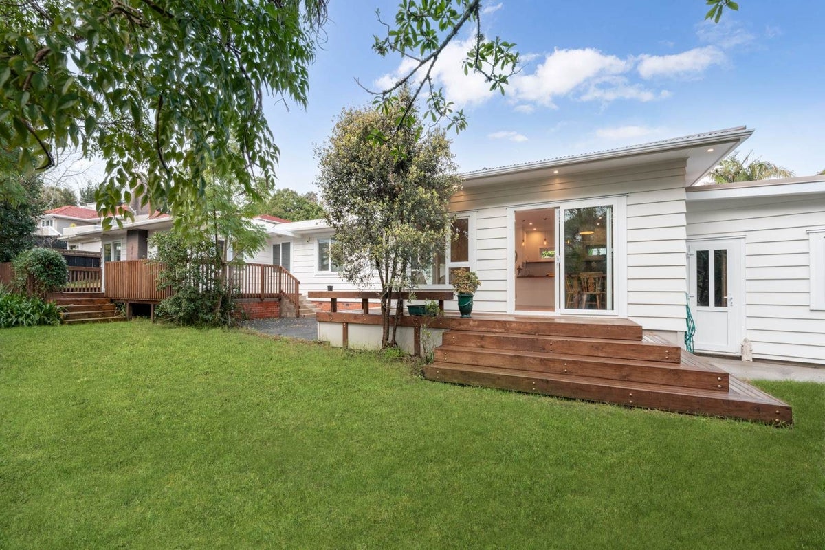 1 Aragon Avenue, Glendowie, Auckland - Carousel 1