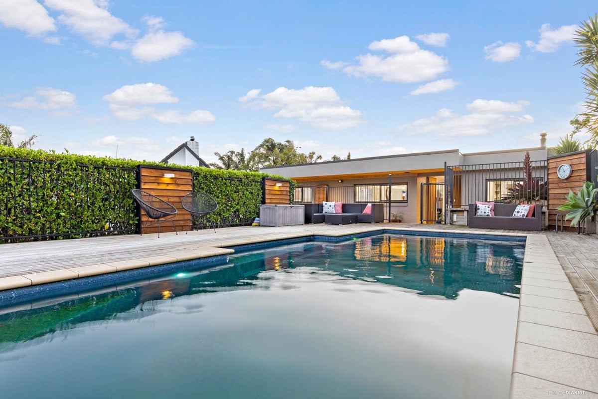113 Fairview Avenue, Fairview Heights, Auckland - Carousel 21
