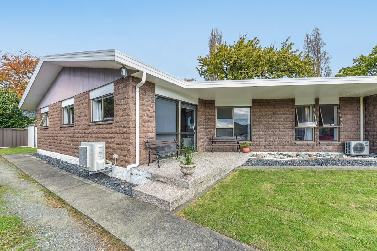 27 Browning Crescent, Stoke, Nelson - Carousel 1