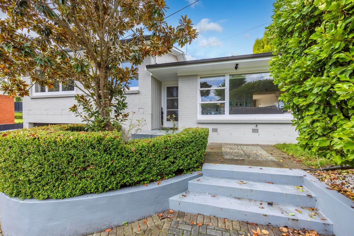 1012 River Road, Queenwood, Hamilton - Carousel 25