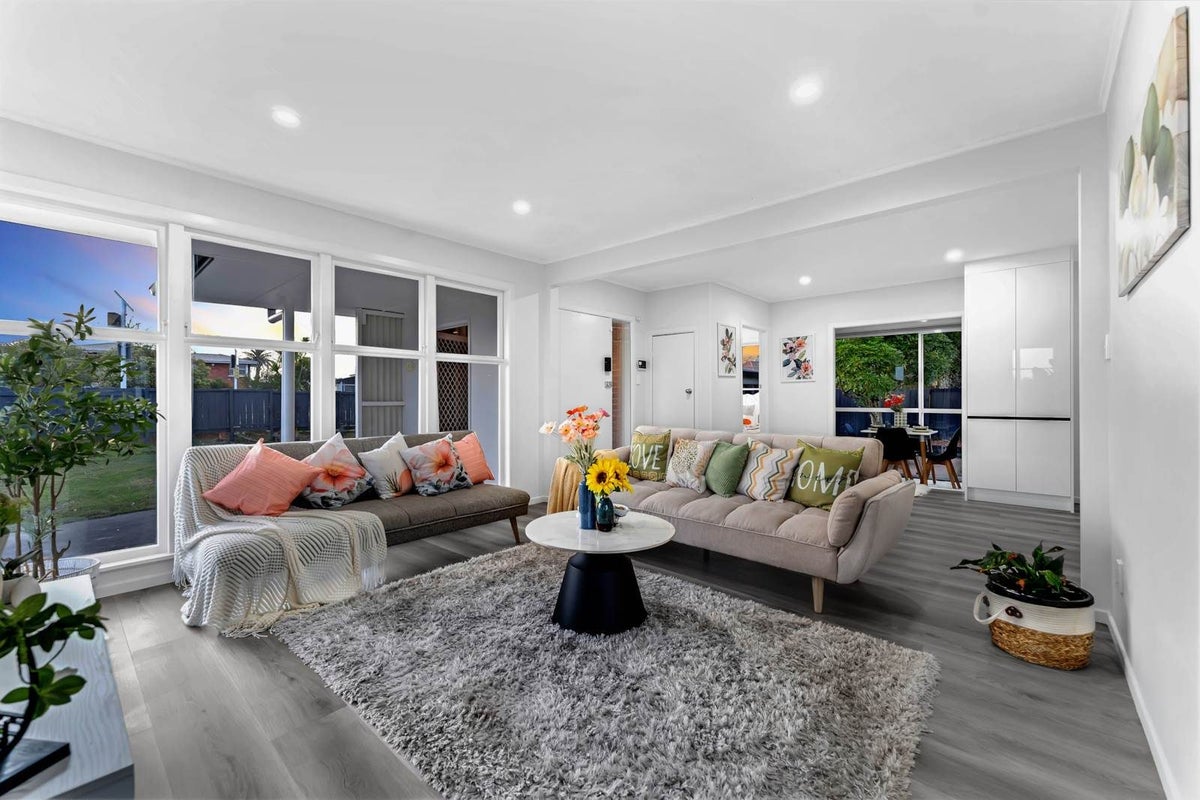 167 Te Atatu Road, Te Atatu South, Waitakere City, Auckland - Carousel 2