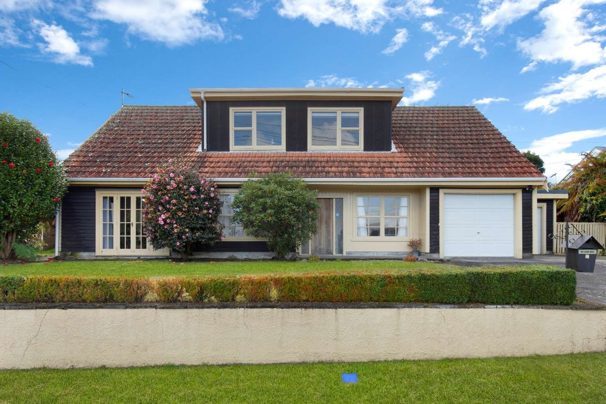 7 Whitworth Road, Utuhina, Rotorua - Carousel 1