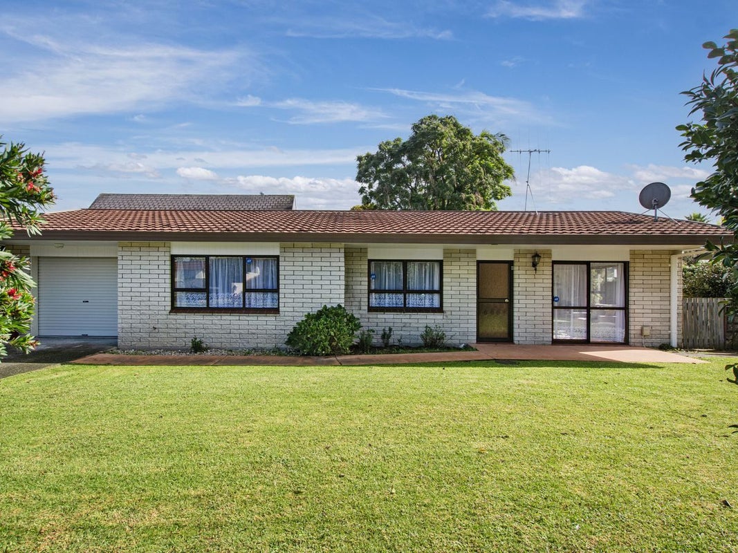 1B Fearn Street, Te Kamo, Whangarei - Carousel 1