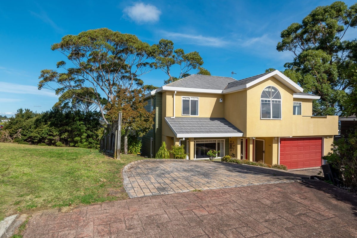 2/31 Taroka Close, Pinehill, Auckland - Carousel 1