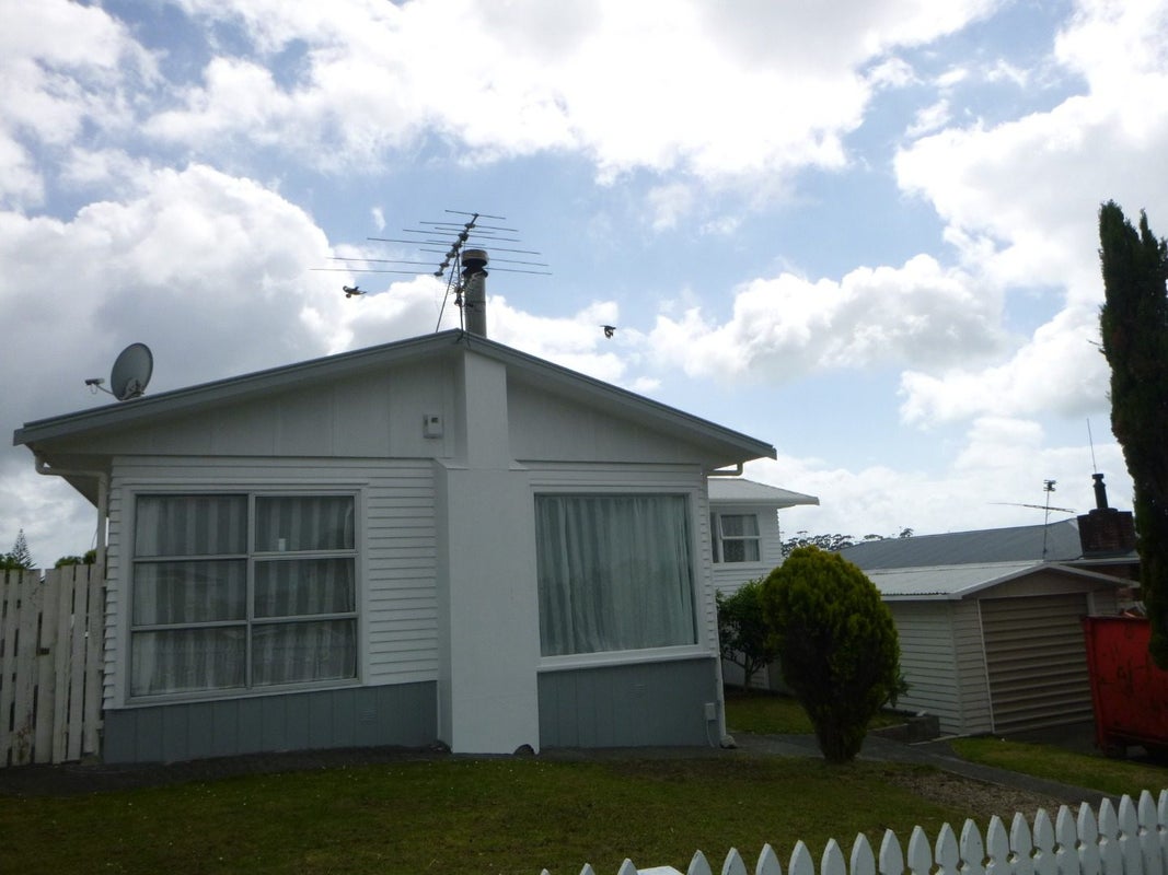 67 Juniper Road, Sunnynook, Auckland - Carousel 1