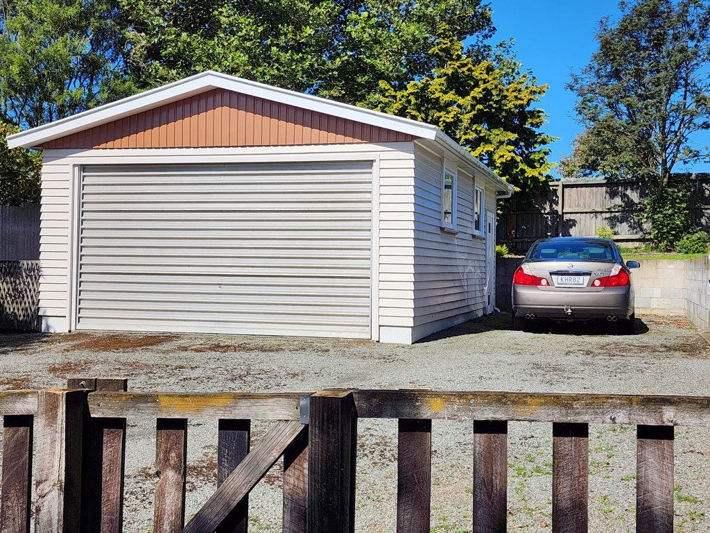 21 Cook Street, Oceanview, Timaru - Carousel 2