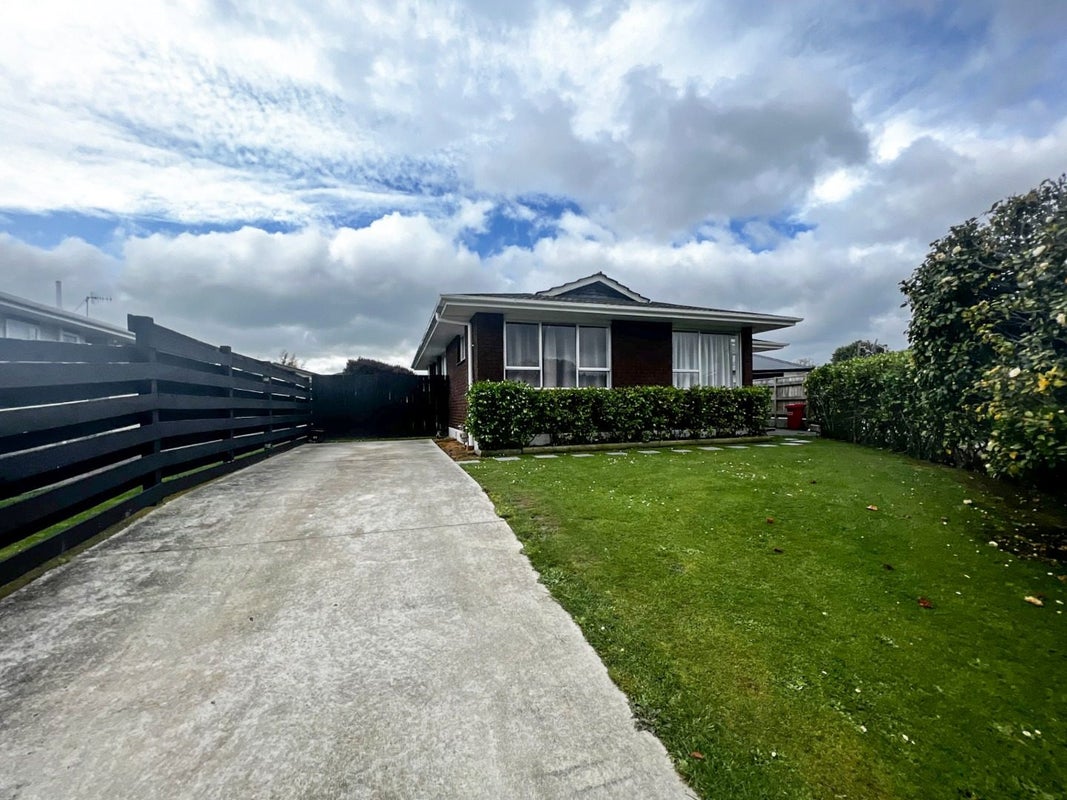 3A Christian Place, Awapuni, Palmerston North - Carousel 1