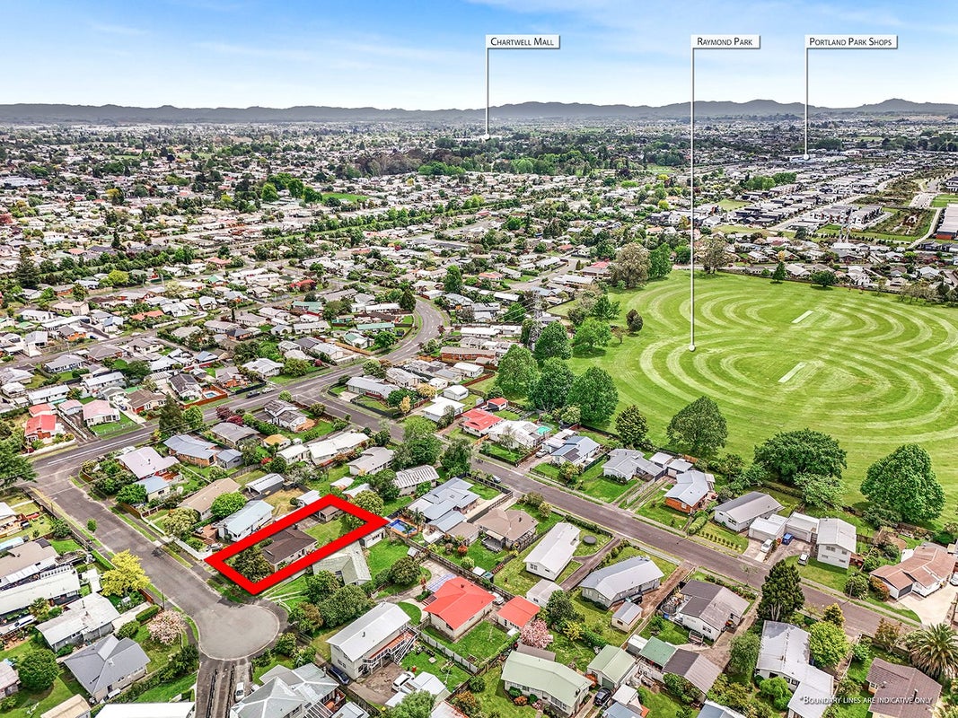 7 Erika Place, Fairview Downs, Hamilton - Carousel 11