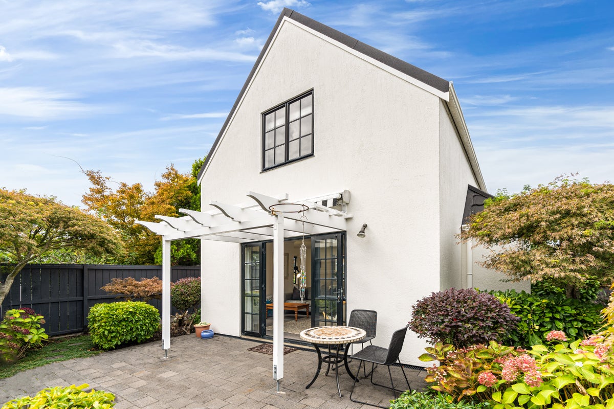 1/38 Wendover Road, Glendowie, Auckland - Carousel 1