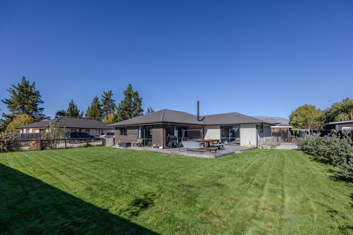 41 Finch Street, Albert Town, Wanaka, Otago - Carousel 2