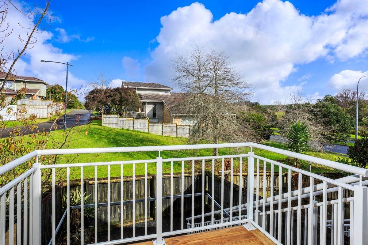 5/4 John Jennings Drive, Oteha, Auckland - Carousel 14