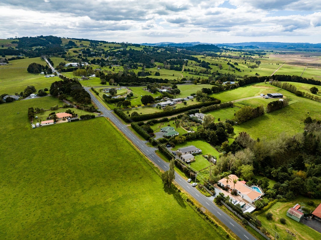 32 Matarau Road, Kamo - Carousel 19