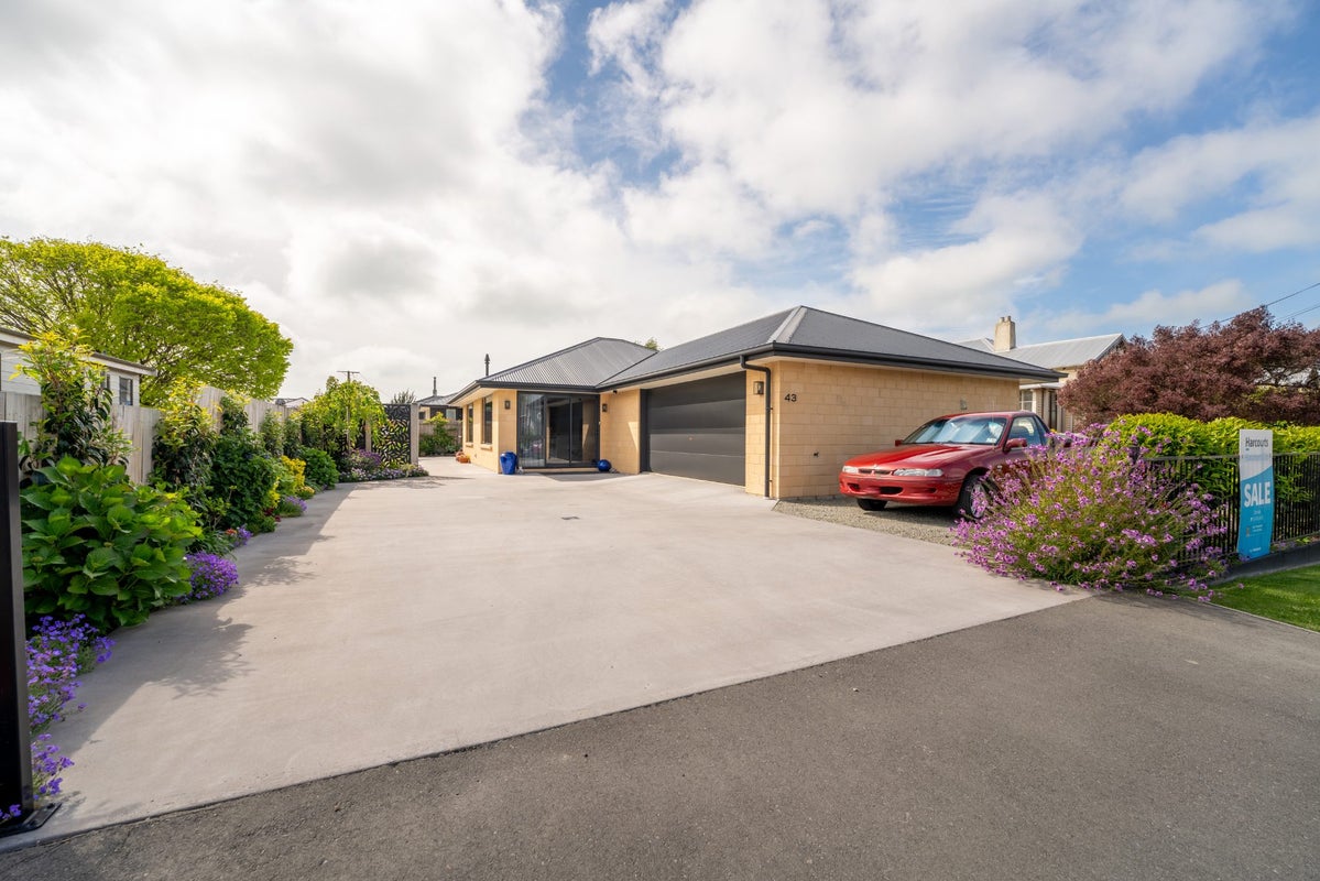 43 Lune Street, South Hill, Oamaru - Carousel 1