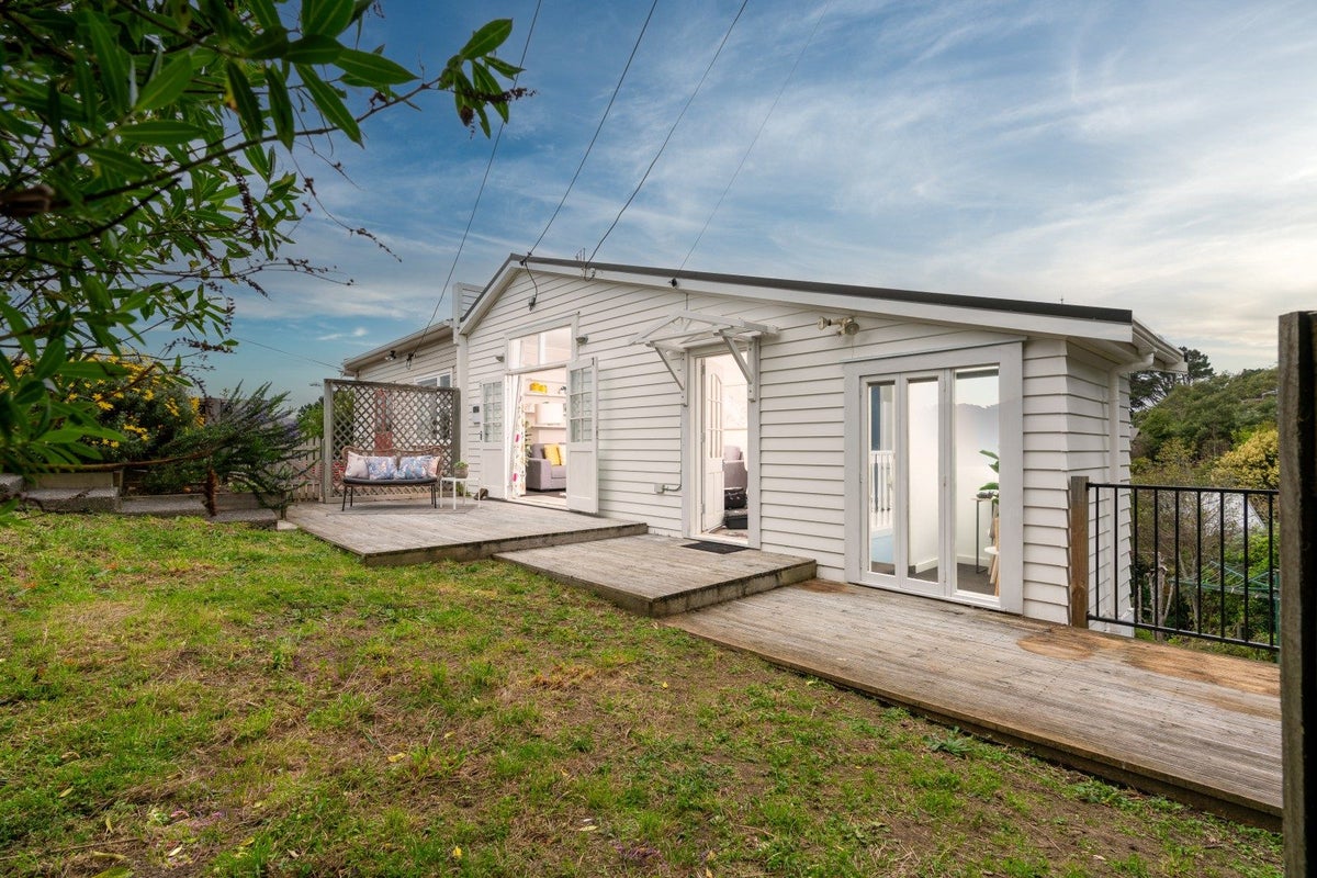 80 Balfour Street, Mornington, Wellington - Carousel 2