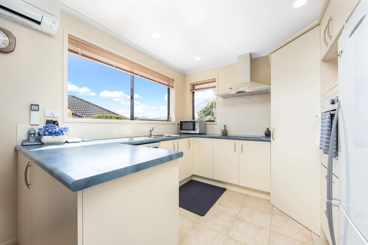 102E Taylor Street, Blockhouse Bay, Auckland - Carousel 2