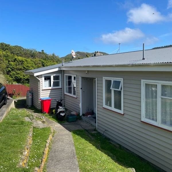 1A Clinton Way, Kingston, Wellington - Carousel 1