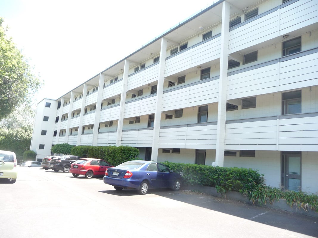 26/18 Edenvale Crescent, Mount Eden, Auckland - Carousel 1