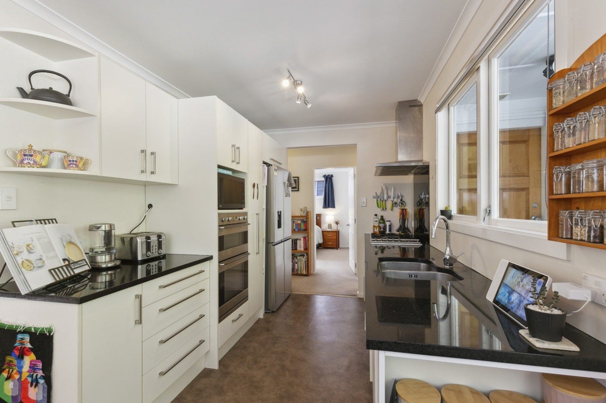 449 Ohiro Road, Brooklyn, Wellington - Carousel 2