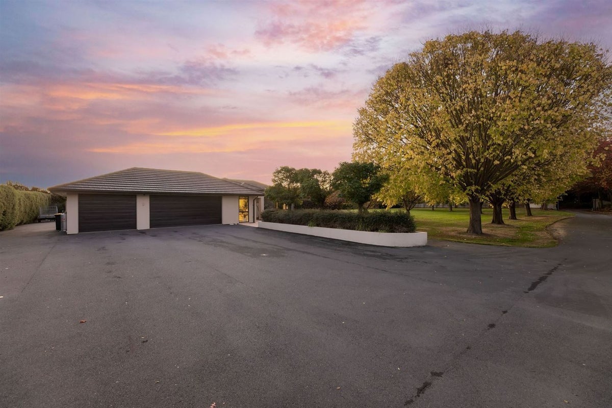 290 Queen Elizabeth II Drive, Mairehau, Christchurch - Carousel 32