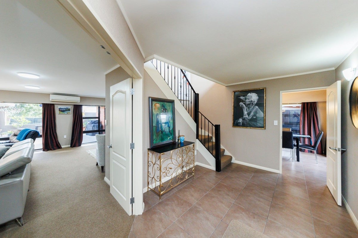 50 Kentucky Way, Awapuni, Palmerston North - Carousel 2