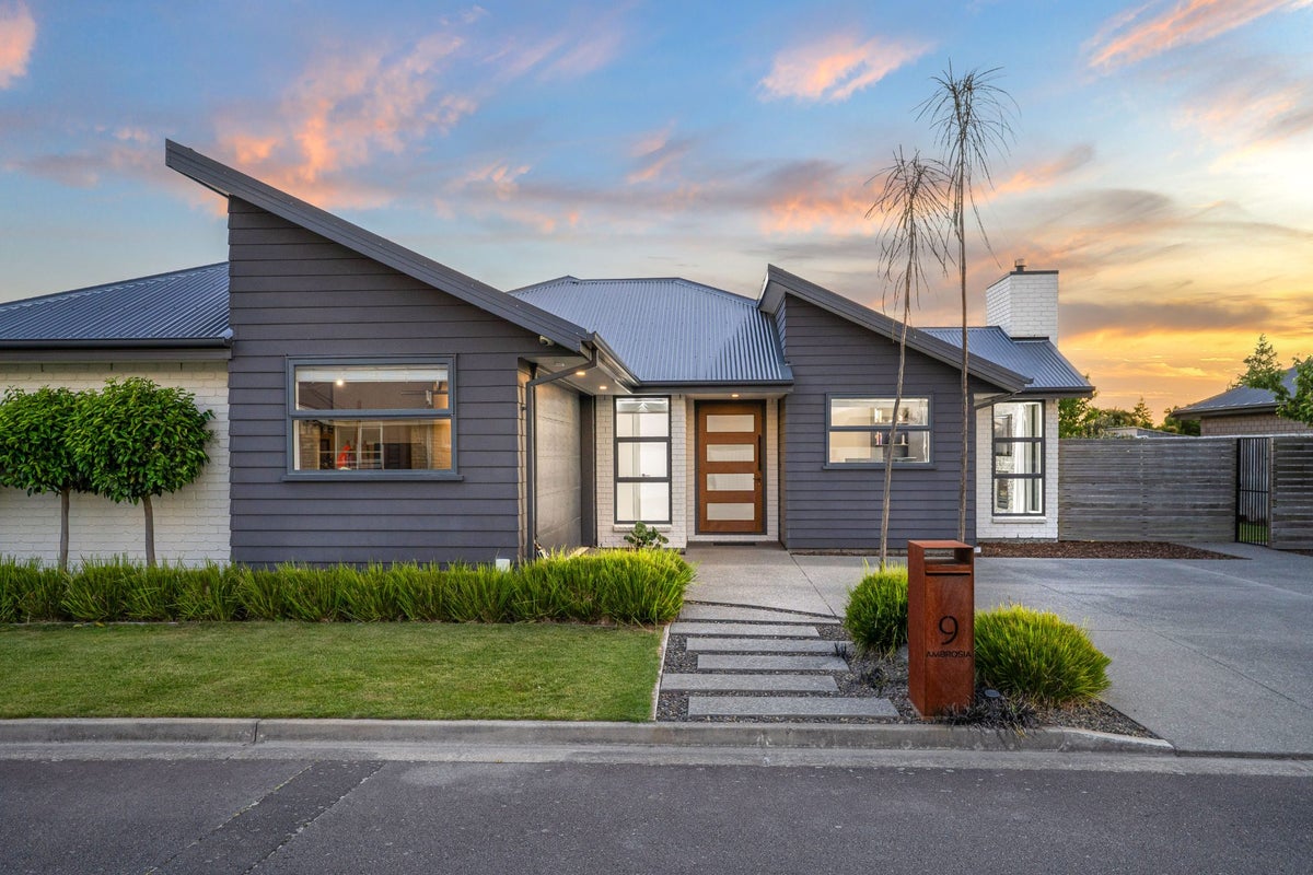 9 Ambrosia Lane, Aidanfield, Christchurch - Carousel 2