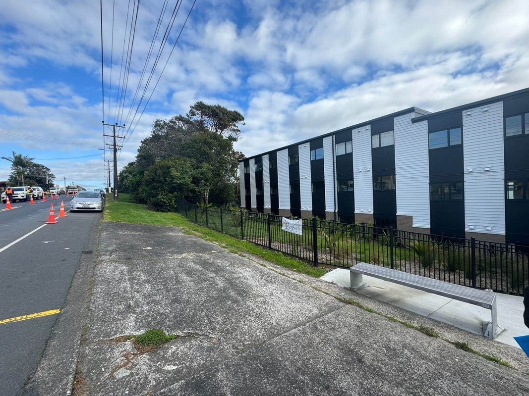 204/48 Clay Works Lane, New Lynn, Auckland - Carousel 21