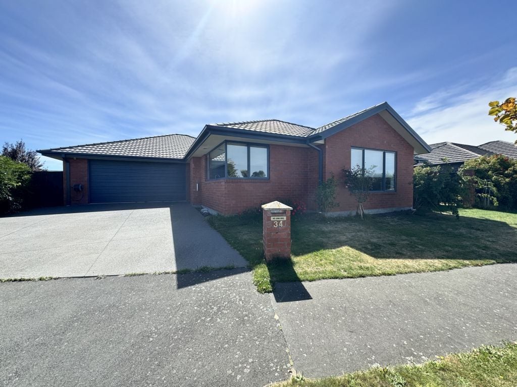 34 Davaar Crescent, Broomfield, Christchurch - Carousel 1