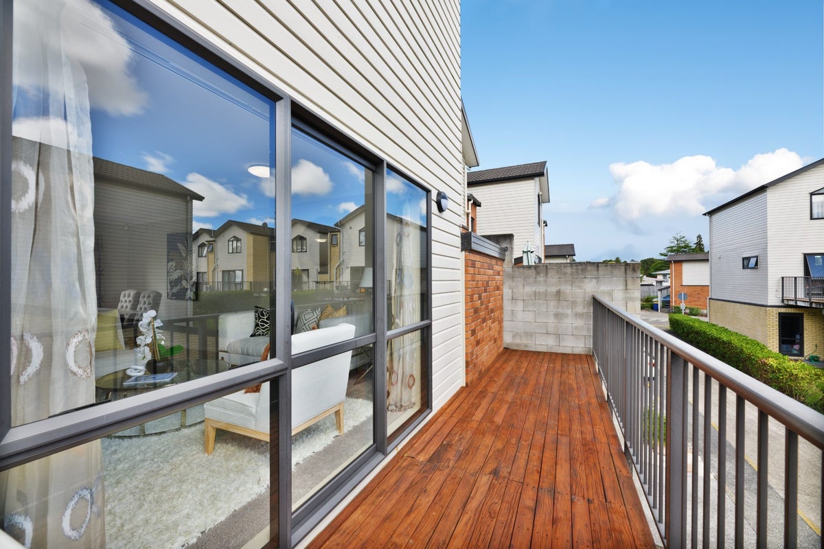 22/172 Mcleod Road, Te Atatu South, Auckland - Carousel 24