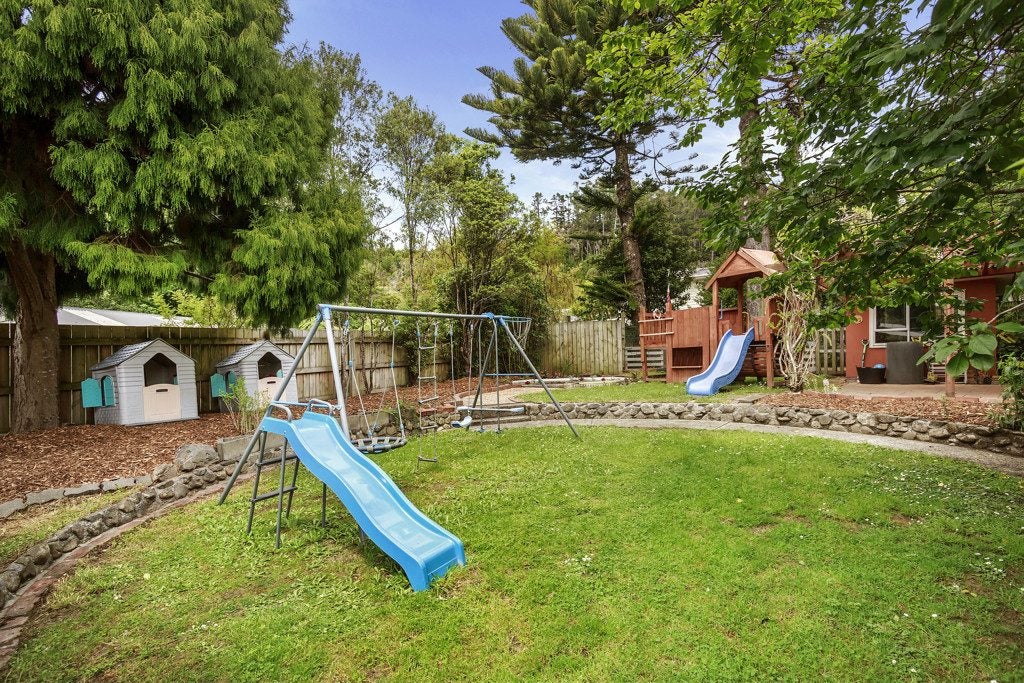 138 Hine Road, Wainuiomata, Lower Hutt - Carousel 1