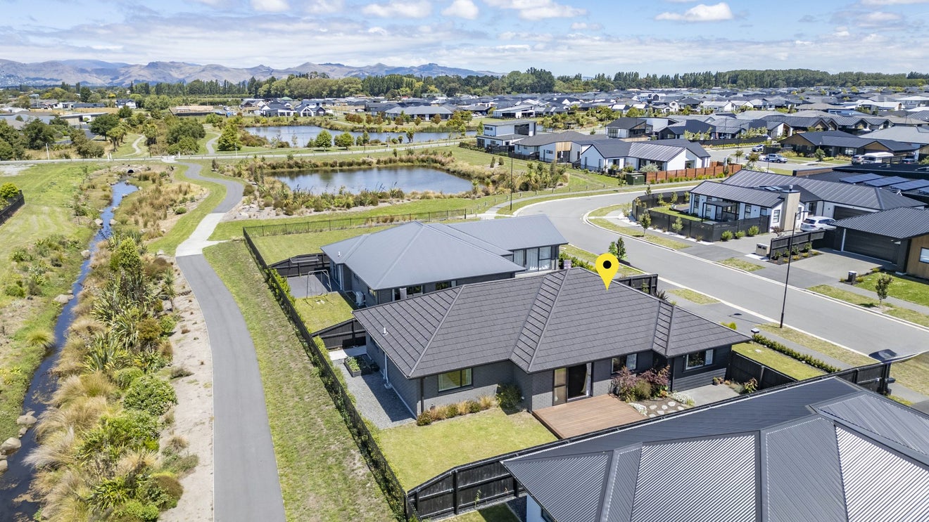53 Selfe Crescent, Burwood, Christchurch - Carousel 2