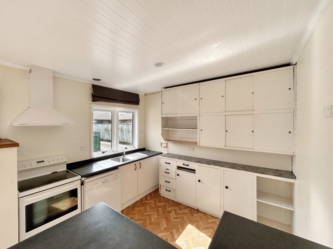 217 College Street, West End, Palmerston North - Carousel 2