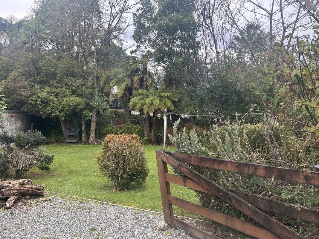 233 Rutherglen Road, Rutherglen, Greymouth - Carousel 13