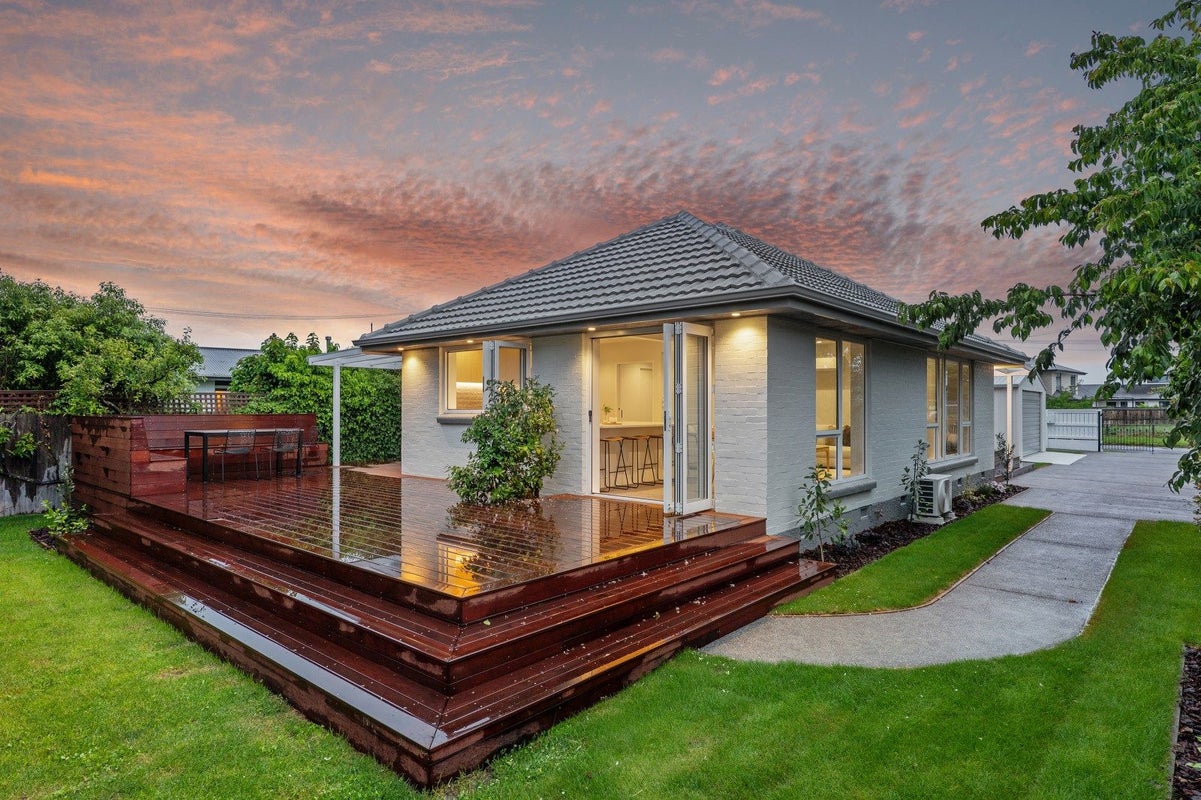 31 Colwyn Street, Bryndwr, Christchurch - Carousel 1