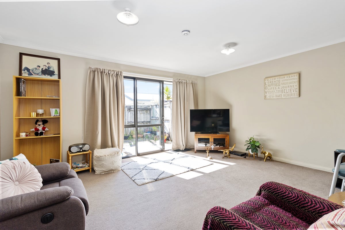 25C Beatty Street, Melville, Hamilton - Carousel 2